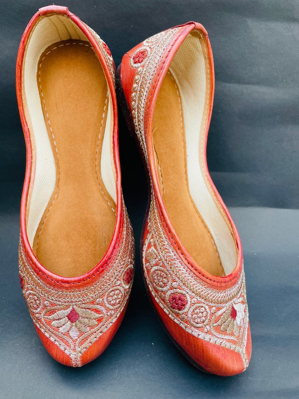 Rosé Radiance Embroidered Jutti
