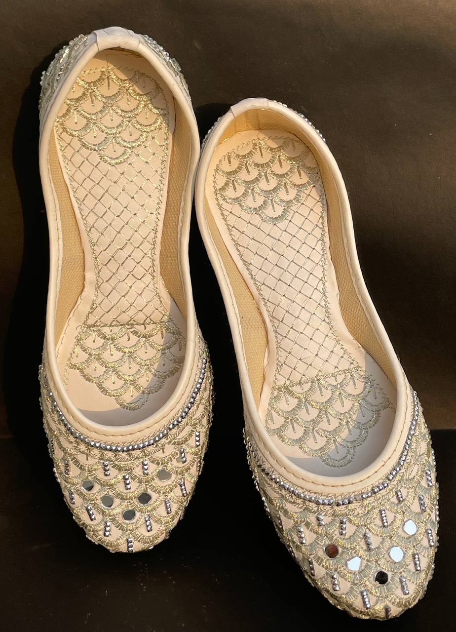 sheesh karri jutti