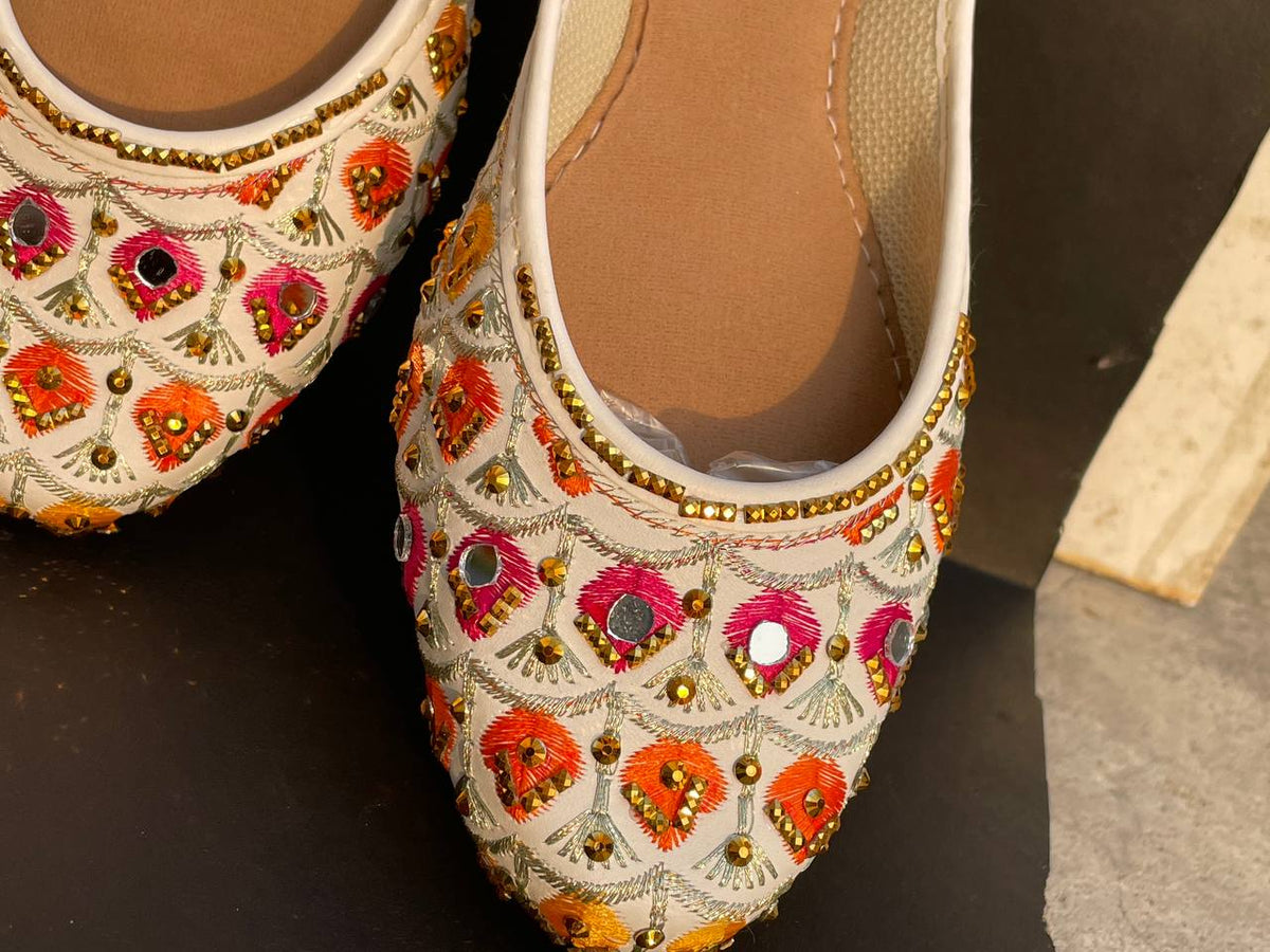sheesh kari jutti